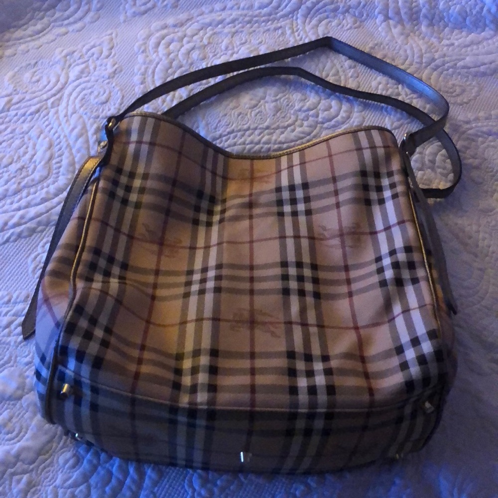 Burberry Large Tote with wallet